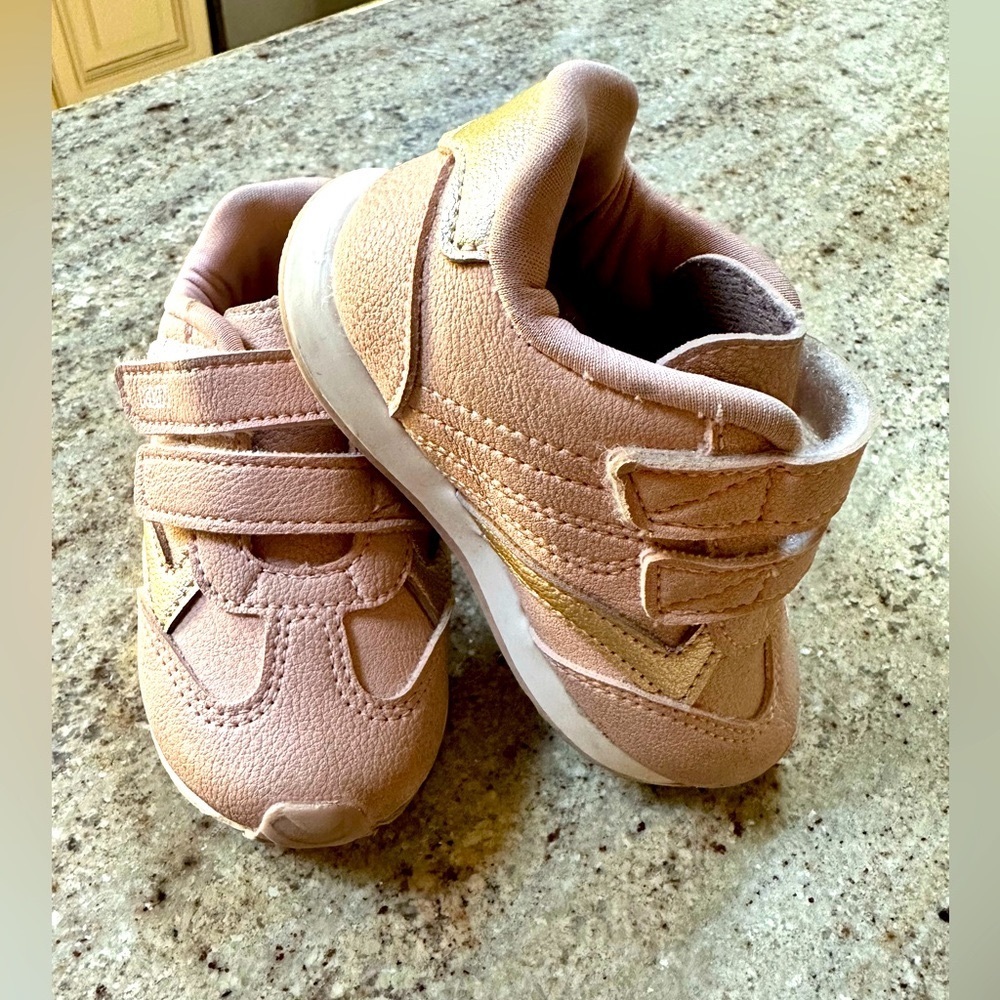 Toddler sneakers size 5